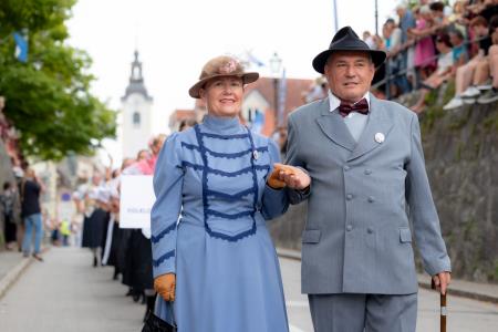 Povorka ob dnevih narodnih noš in oblačilne dedščine (130)